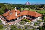 Prodej nadstandartního rodinného domu 6+1, 385 m2, Žermanice , koupací jezírko, pozemek 7 143 m2, cena 35000000 CZK / objekt, nabízí 