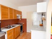 Prostorný byt 4+1 s lodžií, ideální pro rodinu v Brně, ul. Blatnická, cena 8800000 CZK / objekt, nabízí Jana Kubíková