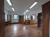 Pronájem obchodních prostorů v ulici Komenského 66 m - Ledeč nad Sázavou, cena 9500 CZK / objekt / měsíc, nabízí Reality Zavadil a partneři s.r.o.