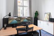 Pronájem kanceláře na Letné plně vybavená místnost, cena 28000 CZK / objekt / měsíc, nabízí Moje Makléřka