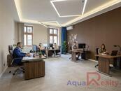 Pronájem reprezentativní kanceláře na prestižní adrese , cena 18000 CZK / objekt / měsíc, nabízí AQUA realty s.r.o.