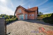 Prodej prostorného rodinného domu 6+KK, 206 m², pozemek 907 m², Mezirolí, cena 11990000 CZK / objekt, nabízí 