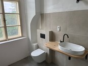 Pronájem zrekonstruovaného bytu 2+kk, cena 12990 CZK / objekt / měsíc, nabízí 