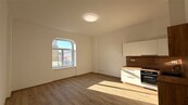 Pronájem bytu 2+kk v centru Chebu, 52 m2, cena 14000 CZK / objekt / měsíc, nabízí 