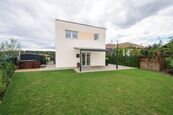 Byt 4+kk 95 m, zahrada 234 m, 2 stání, cena 10850000 CZK / objekt, nabízí 