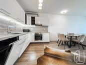 Praha 3 moderní byt 2+kk 121 m s terasou, předzahrádkou a garážovým stáním Tulipa Třebešín, cena 12500000 CZK / objekt, nabízí GLJ Partners