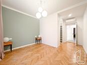 GLJ Partners exkluzivně nabízí k pronájmu prostorný byt 3+kk s balkonem a sklepem na Praze 5, cena 33000 CZK / objekt / měsíc, nabízí GLJ Partners