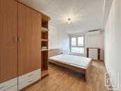 GLJ Partners nabízí k pronájmu prostorný a světlý mezonetový byt 4+1 s terasou a sklepem na Praze 3, cena 65000 CZK / objekt / měsíc, nabízí GLJ Partners