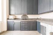 Pronájem bytu 2+1 nacházející se v atraktivní a prestižní lokalitě Praha 1 Malá Strana, cena 39000 CZK / objekt / měsíc, nabízí GLJ Partners