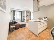 GLJ Partners Vám nabízí k pronájmu světlý byt o dispozici 2+kk a celkové ploše 46 m2 na Praze 3, cena 23000 CZK / objekt / měsíc, nabízí GLJ Partners