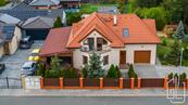 Rodinný dům 6+kk s wellness, zahradou a garáží, 303 m², Bašť, cena 17500000 CZK / objekt, nabízí 