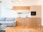 Pronájem moderního bytu 2+kk nacházející se ve vyhledávané lokalitě Praha 3 Žižkov., cena 33000 CZK / objekt / měsíc, nabízí GLJ Partners