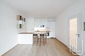 Pronájem bytu 2+kk, Praha 6 - rezidenční komplex Maison Ořechovka, cena 30500 CZK / objekt / měsíc, nabízí GLJ Partners
