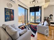 Pronájem 1+kk s balkonem a klimatizací v prestižní rezidenci Kavčí Hory., cena 27000 CZK / objekt / měsíc, nabízí 