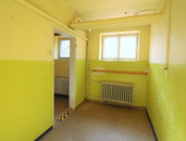Pronájem prostoru cca 62 m2 v ul. Bydžovská, Praha 10 - Malešice, nezařízený, původní stav, cena 13000 CZK / objekt / měsíc, nabízí Altoja Living, s.r.o.