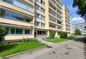 Pronájem bytu 3+kk s lodžií na Praze 8, ul. U Sluncové, po rekonstrukci, 2 neprůchozí pokoje, cena 25000 CZK / objekt / měsíc, nabízí Altoja Living, s.r.o.