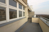 Pronájem bytu 1+1/terasa v ul. Chrudimská, Praha 3 (Flora), nezařízený , cena 16000 CZK / objekt / měsíc, nabízí Altoja Living, s.r.o.