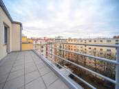 Pronájem luxusního bytu 1+kk s terasou na náměstí Jiřího z Lobkovic, Praha 3 - Vinohrady, zařízený, cena 7990000 CZK / objekt, nabízí 