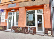 Pronájem obchodního prostoru (24 m2) s výlohou a vstupem z ulice, Vršovická, Praha 10, cena 22000 CZK / objekt / měsíc, nabízí Altoja Living, s.r.o.