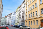 Pronájem bytu 2+kk (mezonet), ulice Bořivojova, Praha 3; částečně zařízený, MHD 2 min chůzí, cena 22500 CZK / objekt / měsíc, nabízí Altoja Living, s.r.o.