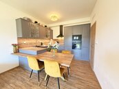 BYT 2+KK SE ZAHRADOU, TERASOU A PARKOVACÍM STÁNÍM - WILLOW RESORT, ČESKÉ VRBNÉ, cena 7200000 CZK / objekt, nabízí 