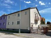 Pronájem bytu 1+kk v rodinném domě - České Budějovice, ulice Dlouhá, cena 9000 CZK / objekt / měsíc, nabízí LEVELS Reality s.r.o.