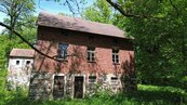 Rodinný dům 5+1, 251 m2 podlahové plochy, pozemek 4 779 m2 - Jindřichova Hora, cena 2900000 CZK / objekt, nabízí LEVELS Reality s.r.o.