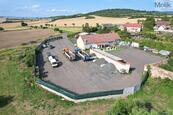 Pronájem oplocených parkovacích prostor 2.022 m2, v obci Hrobčice, část Razice., cena cena v RK, nabízí 