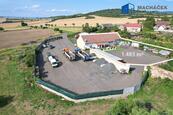 Prodej rodinného domu 244 m2 s garáží a pozemkem 1 483 m2, v obci Razice 94, Hrobčice., cena 7500000 CZK / objekt, nabízí