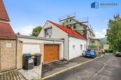 Rodinný dům 4+kk+garáž (140 m2) stojící na pozemku 186 m2, Dubí - Mstišov, Mírová 31., cena 4300000 CZK / objekt, nabízí 