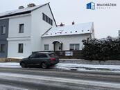 Rodinný dům 4+kk+garáž (140 m2) stojící na pozemku 186 m2, Dubí - Mstišov, Mírová 31., cena 4300000 CZK / objekt, nabízí 