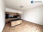 Pronájem bytu 3+1, 110 m2, Duchcov Ferrerova 46/1, cena 23000 CZK / objekt / měsíc, nabízí Macháček reality