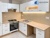 Pronájem bytu 2+1,+L 52 m2, Duchcov, ulice Zahradnictví č.p. 1166/11, cena 9600 CZK / objekt / měsíc, nabízí Macháček reality