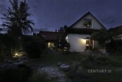 Luxusní vila 498 m2, pozemek 852 m2, Praha 4 Písnice, cena 32900000 CZK / objekt, nabízí CENTURY 21 WanLight