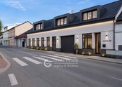 Prodej komplexu nemovitostí 450m2, pozemek 1972m2 ve městě Čelákovice, cena 19500000 CZK / objekt, nabízí 