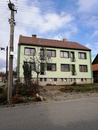 Prodej bytu 3+1 96 m2 se zahrádkou,předzahrádkou a garáží v obci Okrouhlá, cena cena v RK, nabízí 