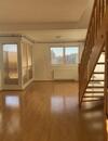 Pronájem prostorného mezonetového bytu 4+kk, 132 m² Praha 8, Kobylisy, cena 39500 CZK / objekt / měsíc, nabízí 