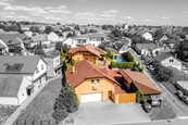 Prodej RD 4+1, s apartmánem 3+kk, dvougaráž, bazén, zahrada, Starovičky, cena 17525000 CZK / objekt, nabízí JihoMoravská Realitní kancelář s.r.o.