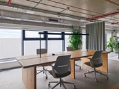 Soukromé kancelářské prostory pro 5 osobu v Regus D1 Ricany, cena 27880 CZK / objekt / měsíc, nabízí IWG Management (Czech Republic) s.r.o.