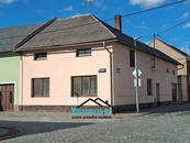 Prodej domu 3+1 ( 90 m2 ) s garáží, dílnou a terasou pozemek 188m, cena 3500000 CZK / objekt, nabízí 