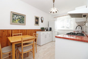 Pronájem prostorného zděného bytu 2+1 na ulici Leoše Janáčka v Jihlavě, cena 13000 CZK / objekt / měsíc, nabízí 