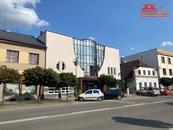 Pronájem kanceláří v lukrativní budově v Novém Městě nad Metují, cena 12200 CZK / objekt / měsíc, nabízí 