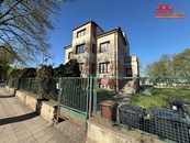 Prodej činžovního domu 7 jednotek 460 m2, s parkováním Hradec Králové, Pouchovská ul., cena 32900000 CZK / objekt, nabízí REALITY EU