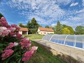 Prodej dvou RD se zahradou, garáží a bazénem, Veneřice - Loučky, cena 11800000 CZK / objekt, nabízí 