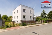 Dvougenerační RD po rekonstrukci, s balkonem a terasou, cena 19990000 CZK / objekt, nabízí 