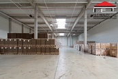 Pronájem haly (2 421 m2) + kancelářské prostory (286 m2) | Chrášťany u Prahy, cena 21177 EUR / objekt / měsíc, nabízí 