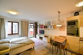 Pronájem bytu 1+kk 35 m2, Hluboká nad Vltavou, cena 12500 CZK / objekt / měsíc, nabízí