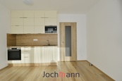 Pronájem, Byty 1+kk, 34 m2 vč. terasy + sklep + parkování - Hluboká nad Vltavou, cena 11900 CZK / objekt / měsíc, nabízí Jochmann reality