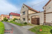 Prodej rodinného domu v Ředhošti se zahradou, dvěma stodolami a několika hospodářskými budovami, cena 6900000 CZK / objekt, nabízí