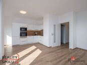 Slunný byt s lodžií, cena 18500 CZK / objekt / měsíc, nabízí 
